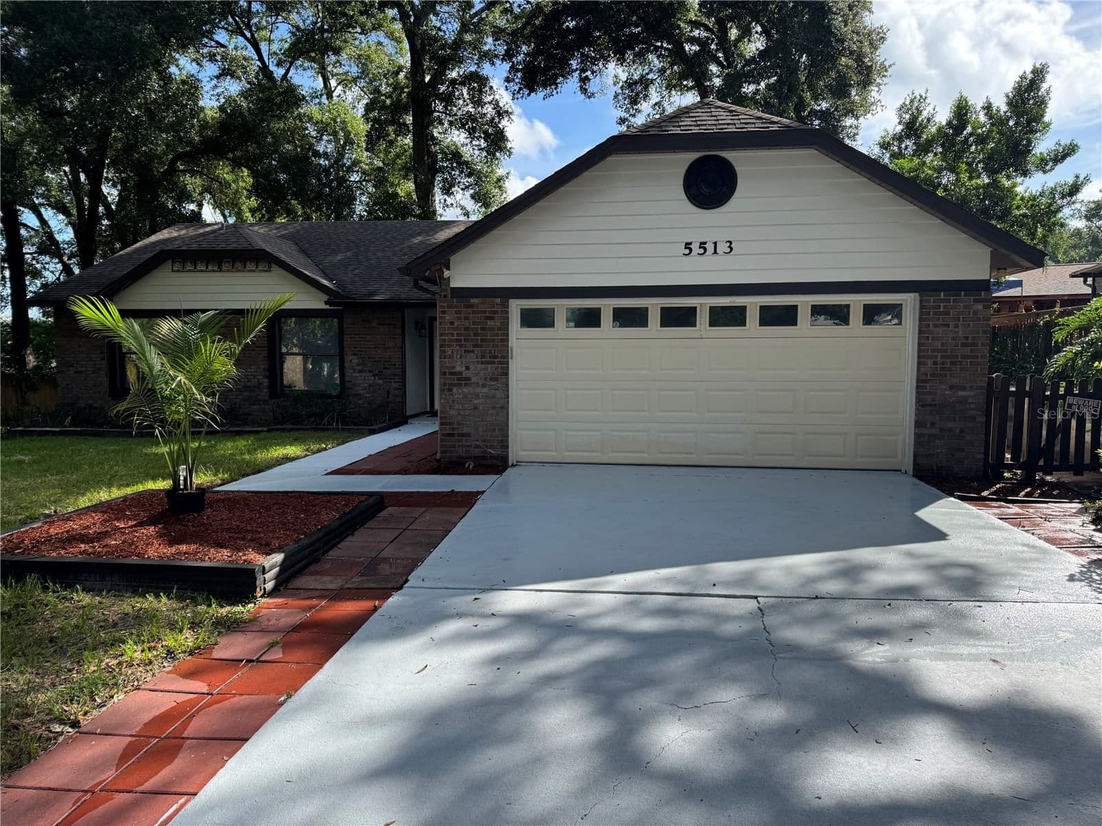 5513 CAURUS