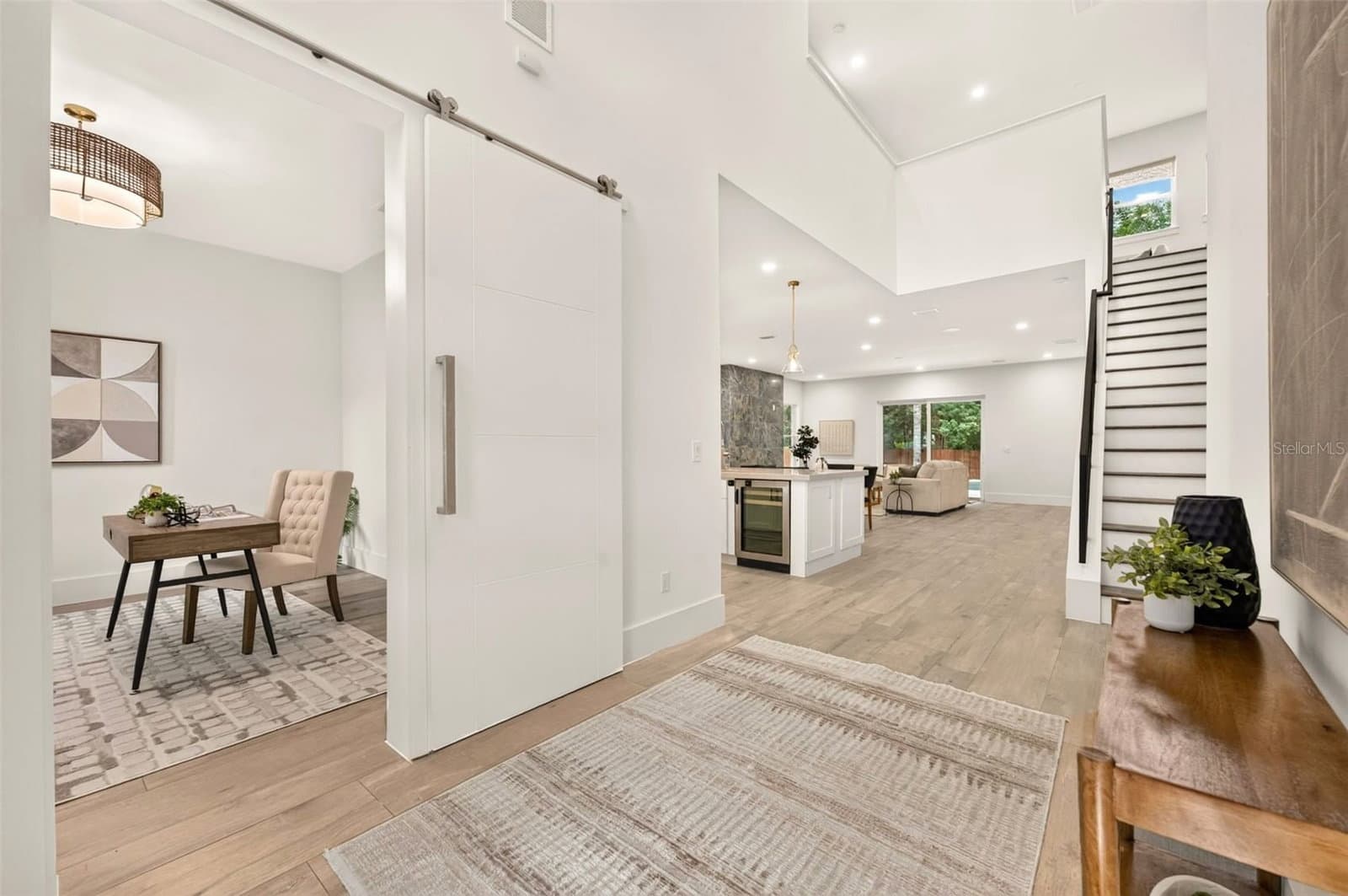 2343 VERSAILLES