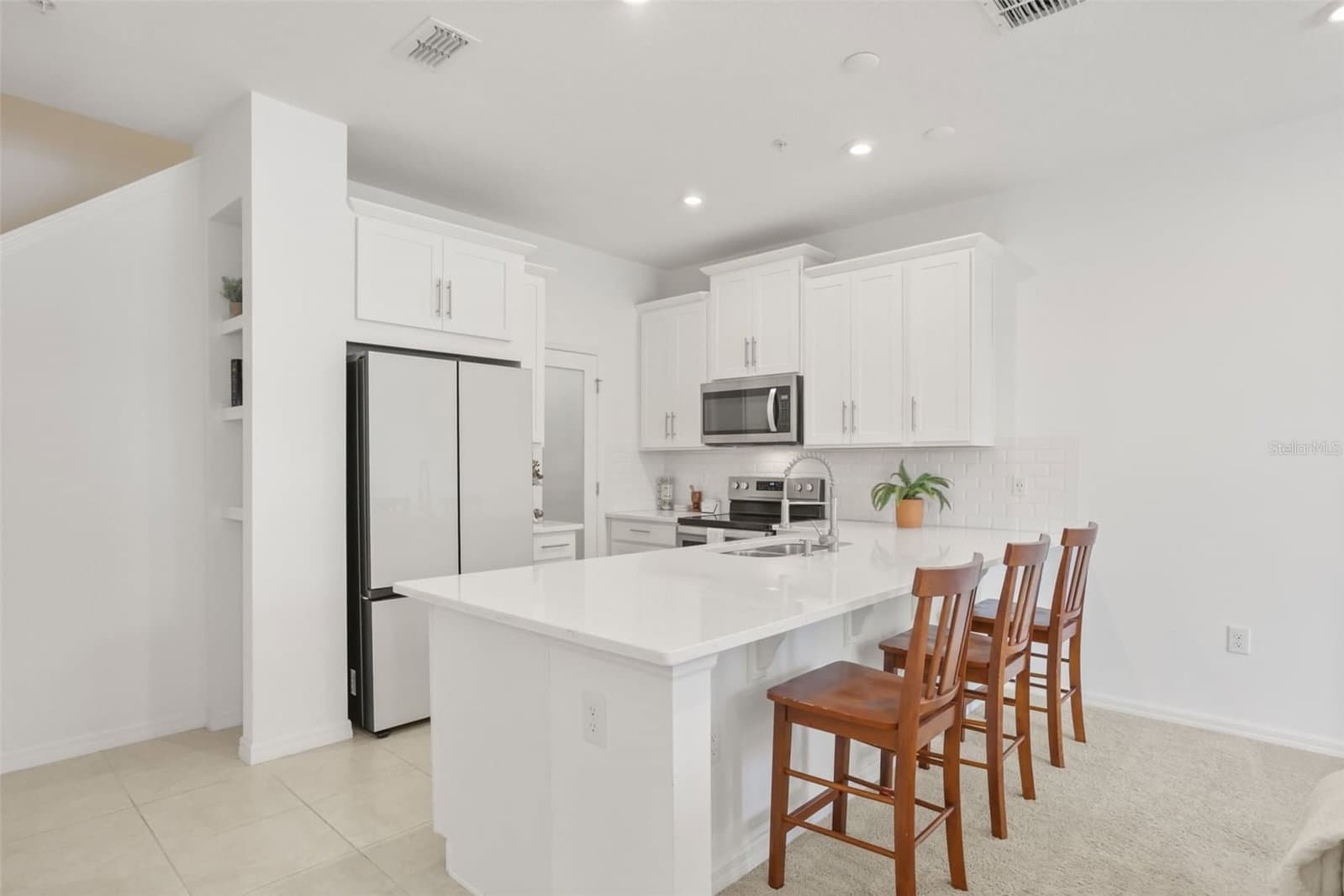 10245 HIGHLINE CREST