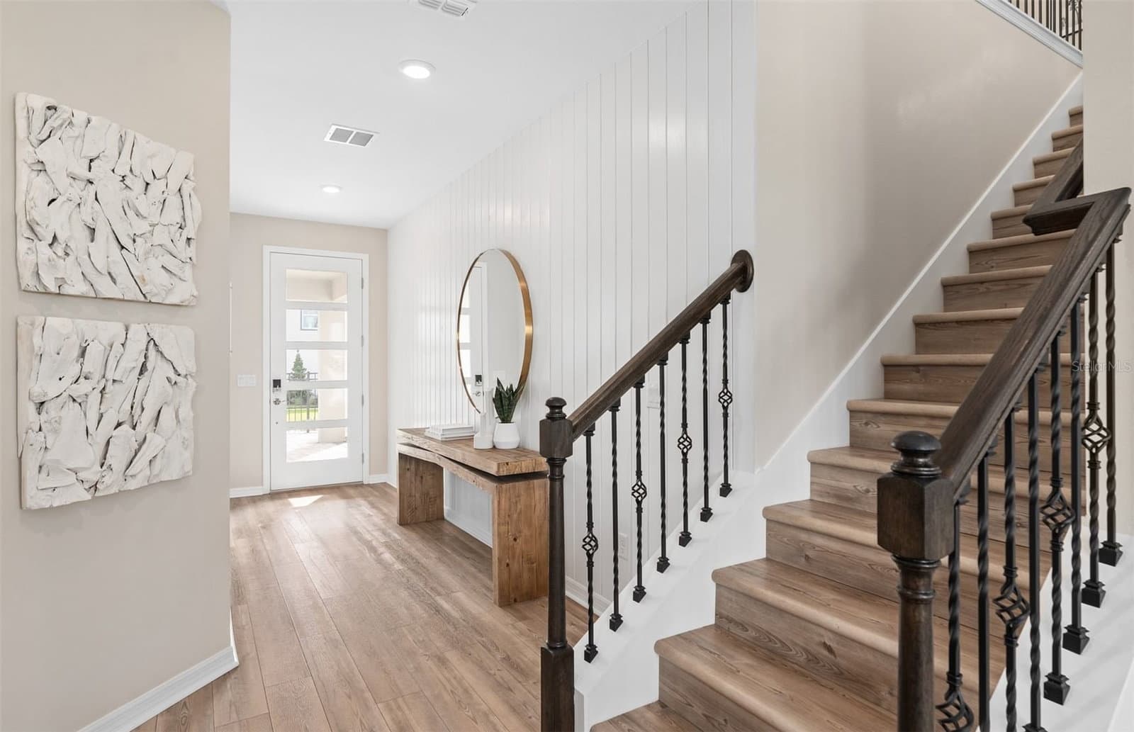 Photo 5 of 427 WINTER GROVE BOULEVARD