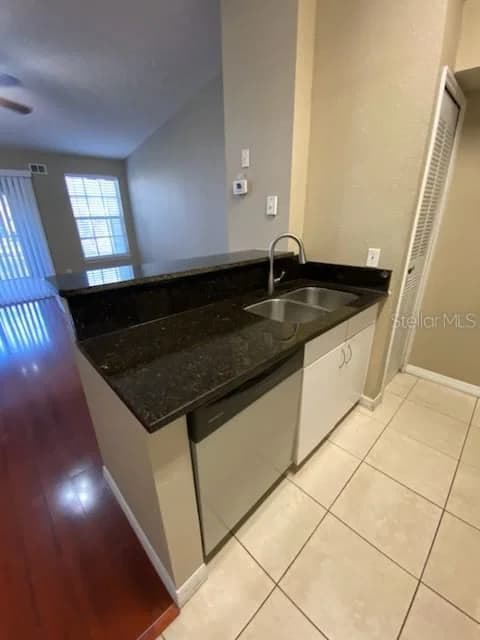 Photo 4 of 5028 PARK CENTRAL Drive #2128