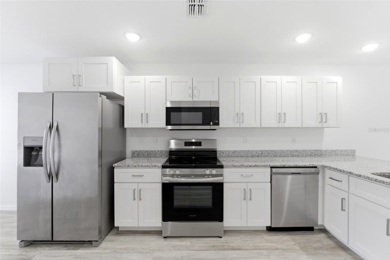 Photo 5 of 302 AVENUE P NW