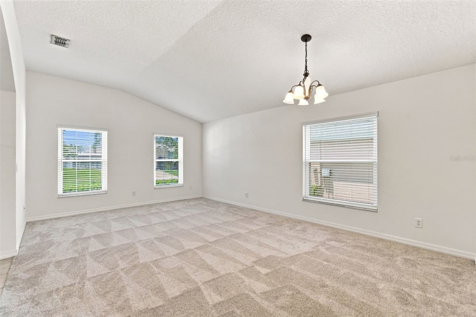 Photo 5 of 1151 BEECH GROVE