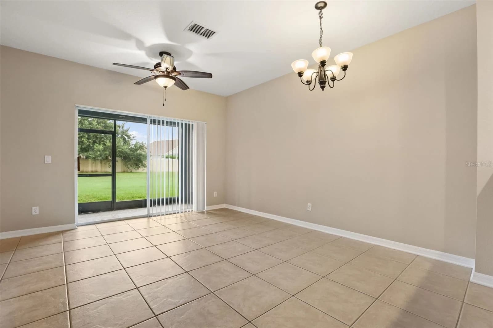 Photo 4 of 10332 MANDERLEY Way #111