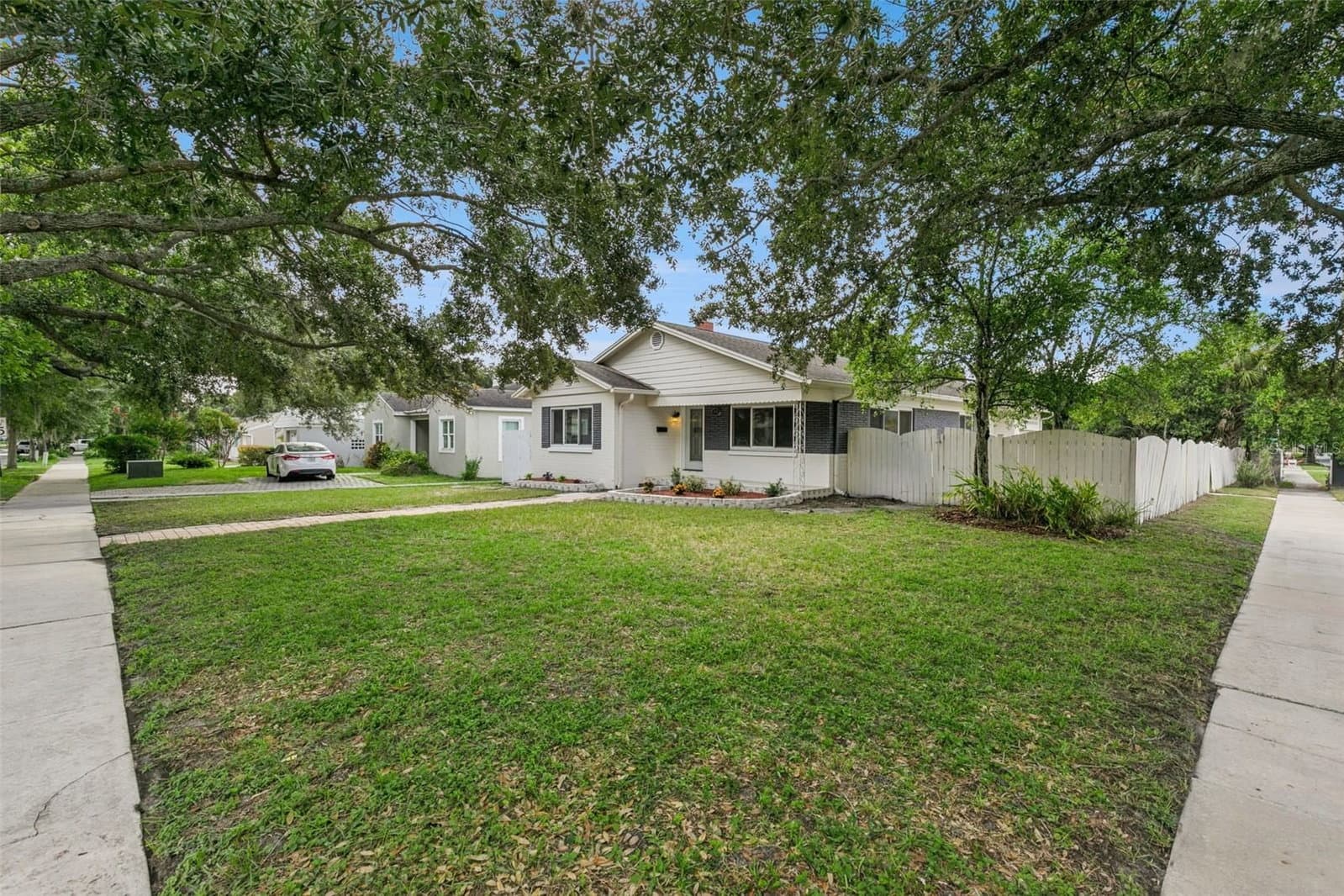 1652 BERKSHIRE
