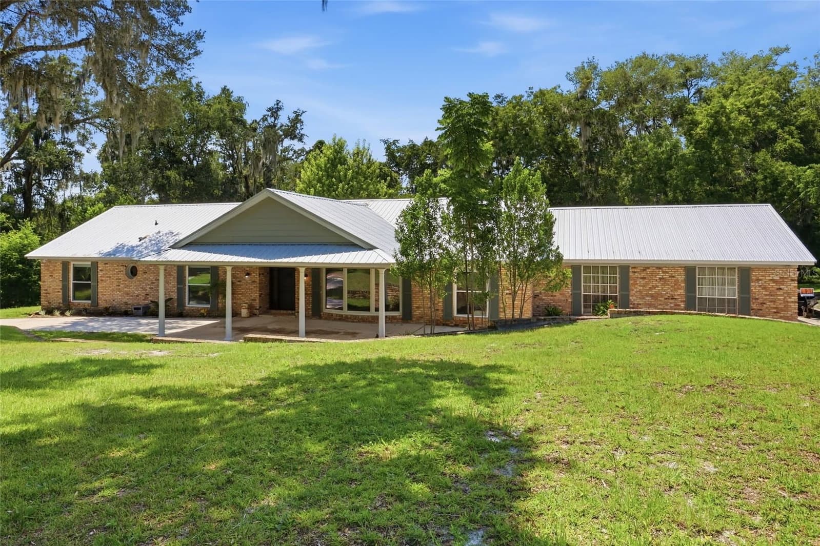 1150 MARKHAM WOODS