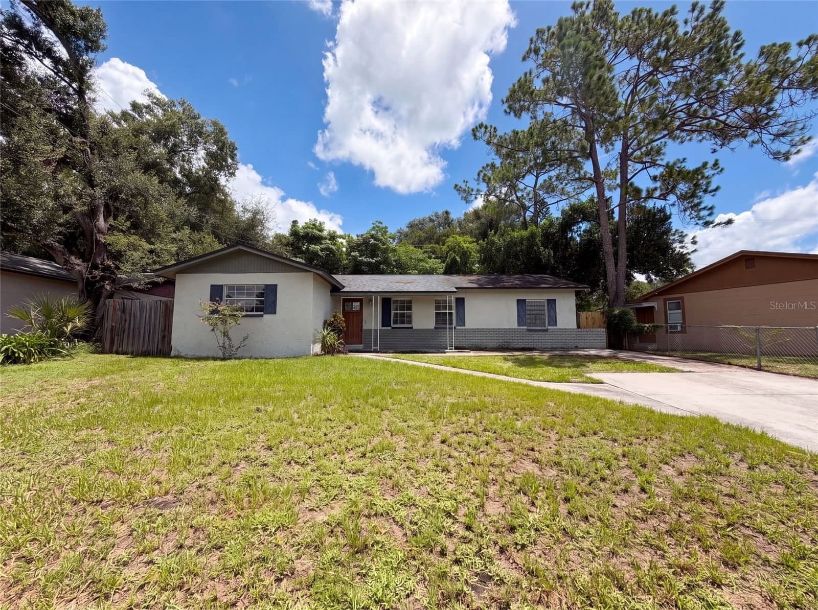 7018 LYNWOOD, Tampa, FL