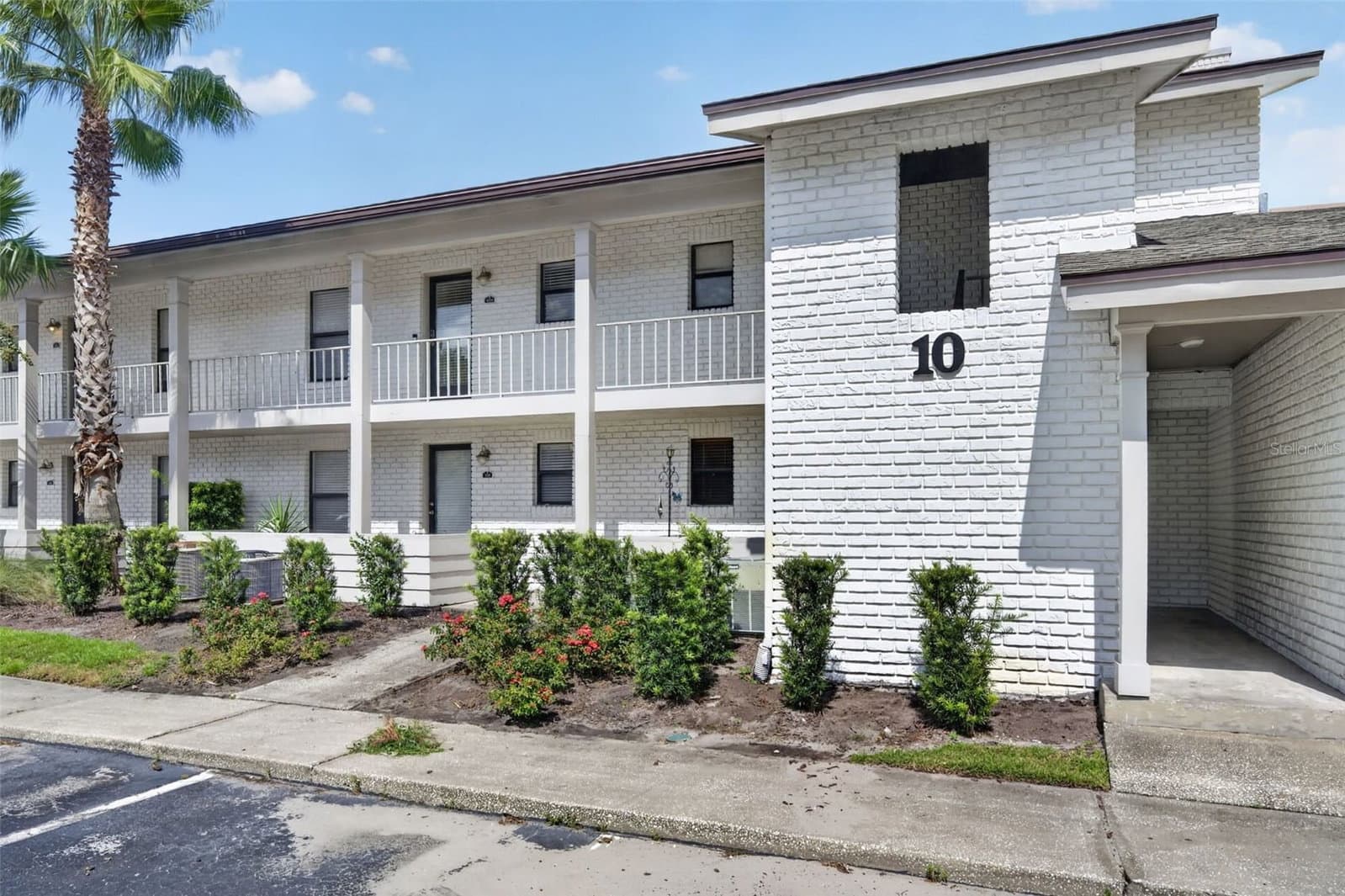3004 PLAZA TERRACE