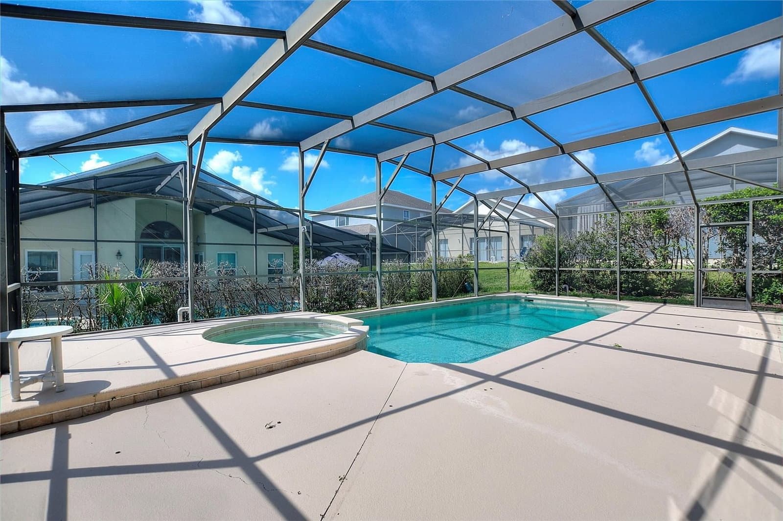16616 PALM SPRING