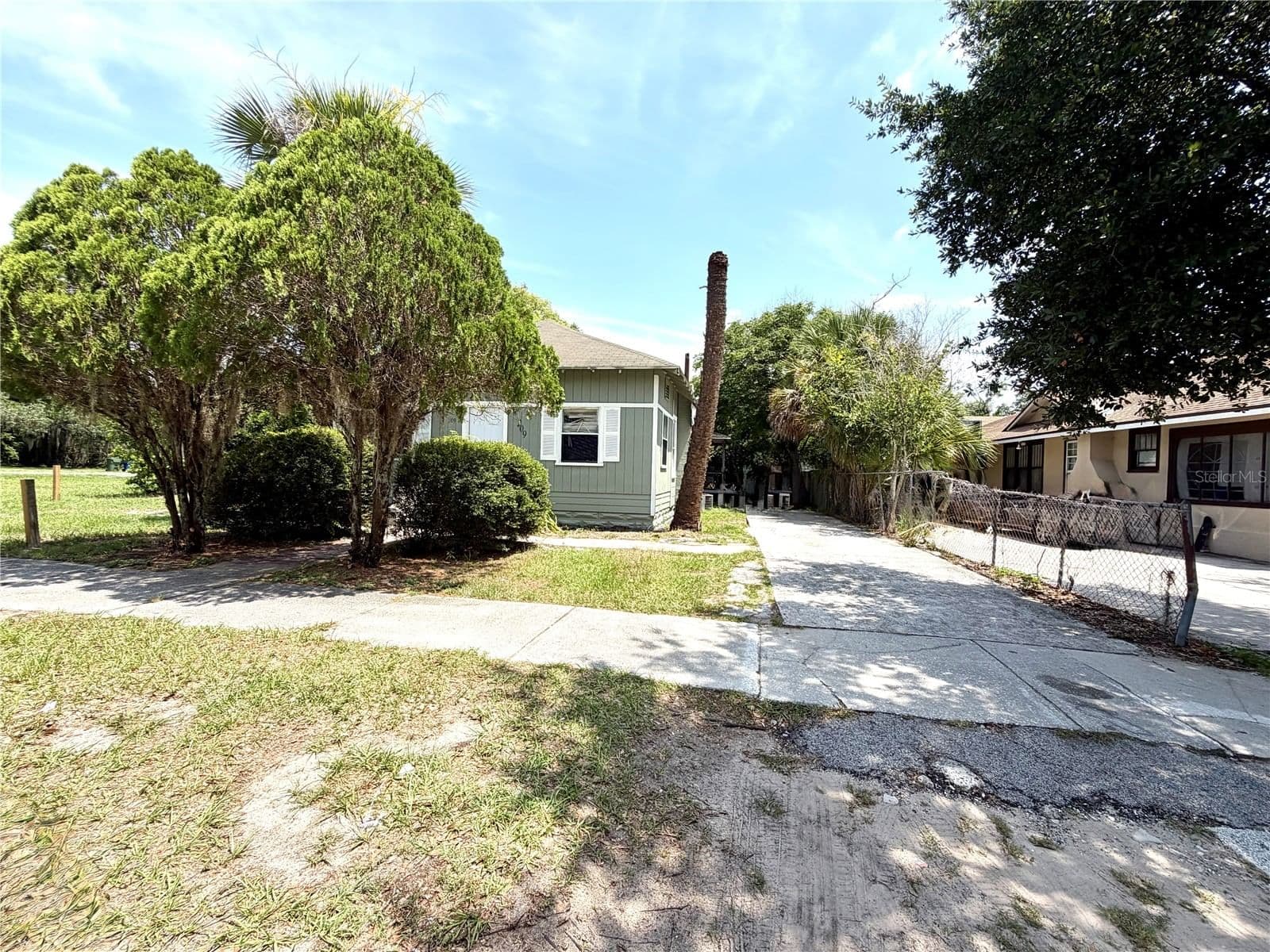 209 AVENUE C, Winter Haven, FL