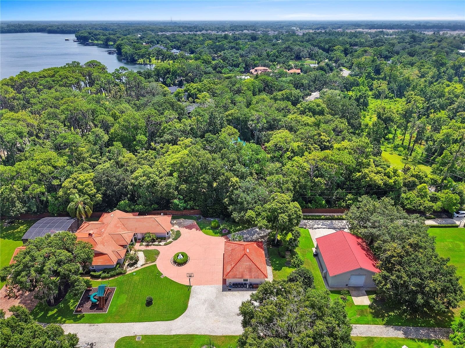 Photo 4 of 2622 LAKE HOWELL Lane