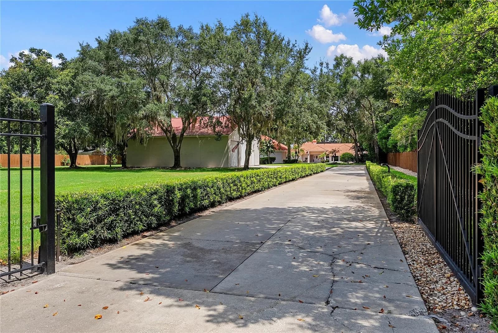 2622 LAKE HOWELL Lane