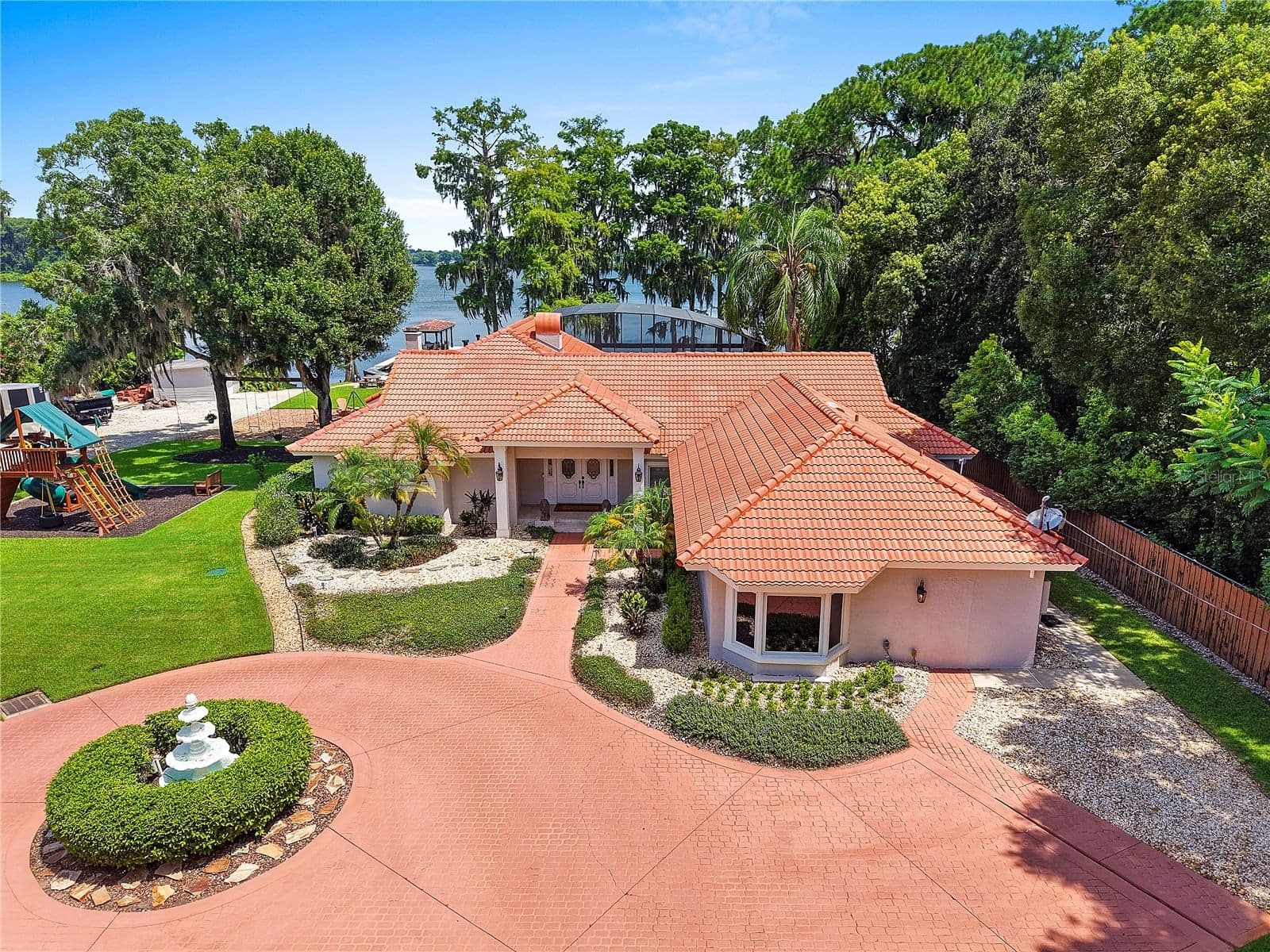 2622 LAKE HOWELL Lane