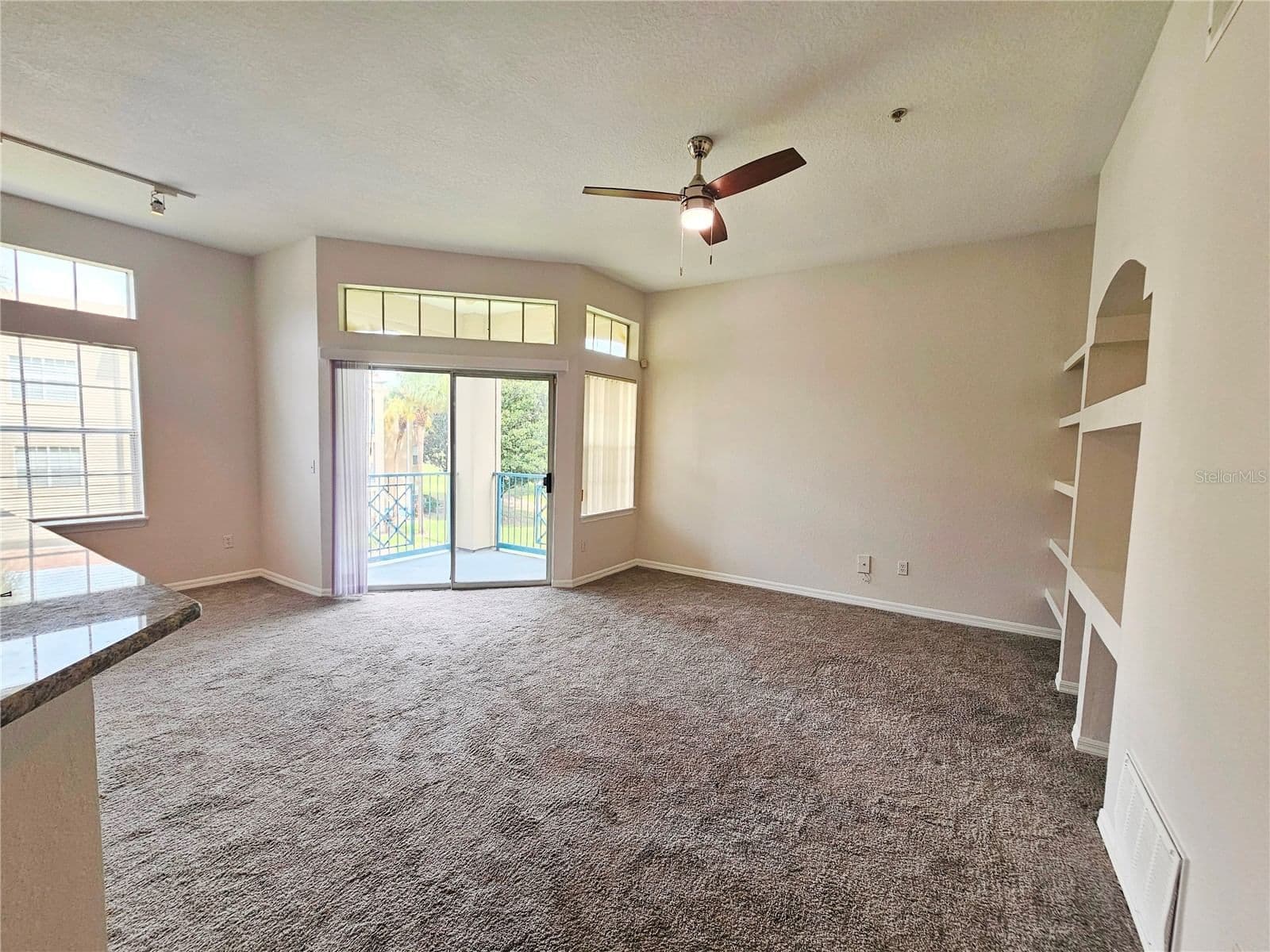 Photo 4 of 7230 WESTPOINTE