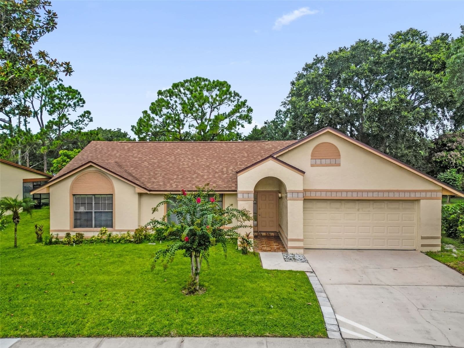 3044 CRESTED Circle