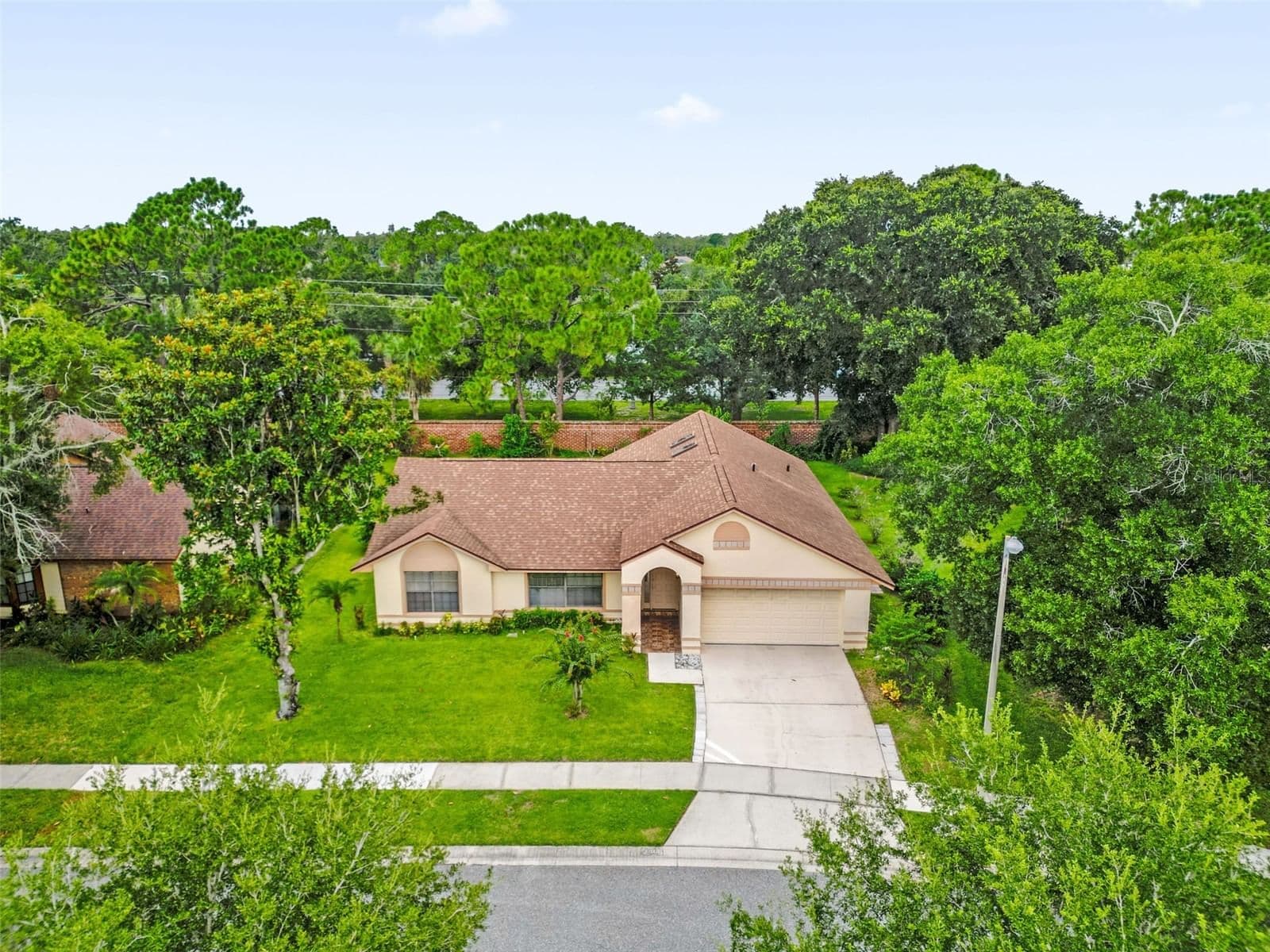 3044 CRESTED Circle