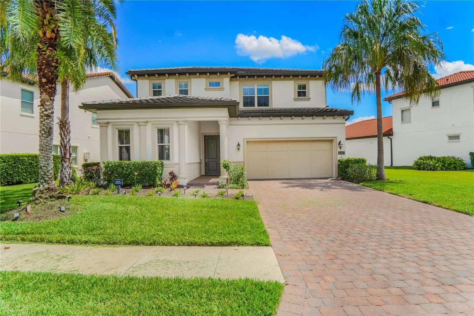 10427 ROYAL CYPRESS Way