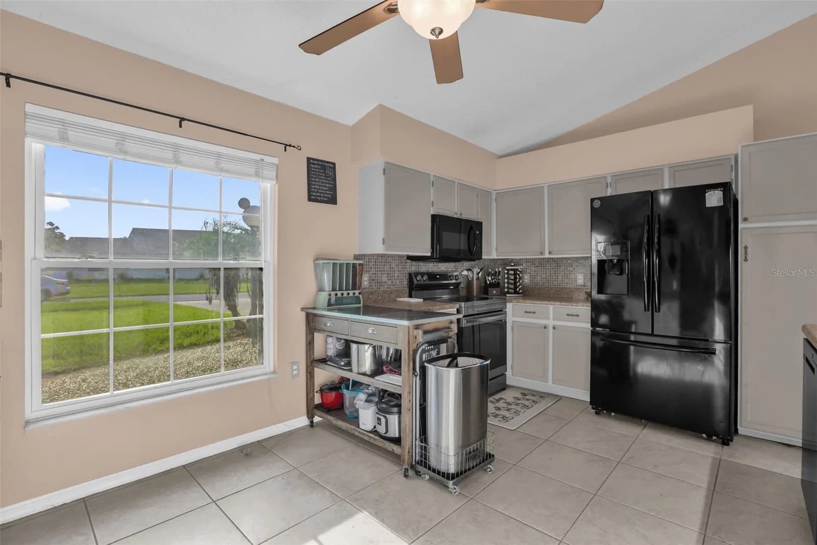 Photo 5 of 418 GROVEPARK Drive