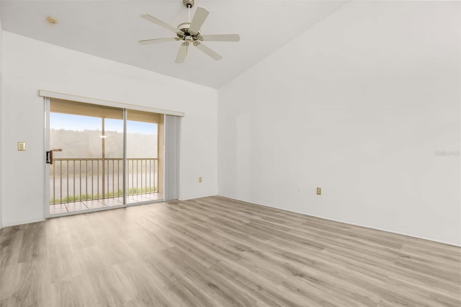 Photo 4 of 13324 FAIRWAY GLEN