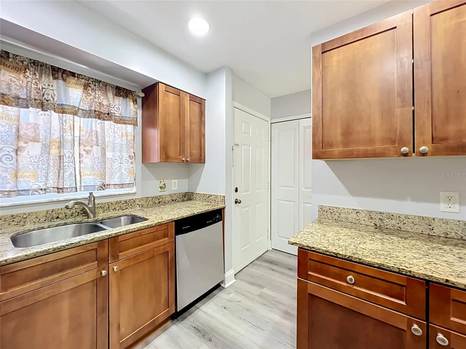 Photo 4 of 5440 MICHIGAN Street #5440-2