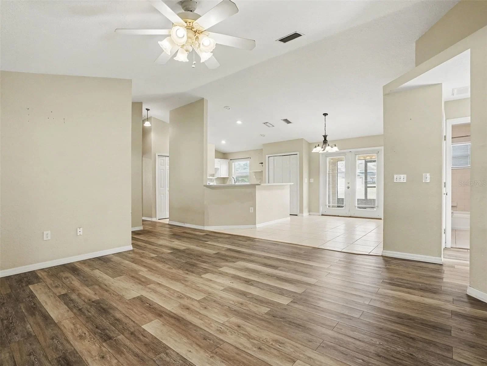 Photo 5 of 121 SHADDOCK Drive