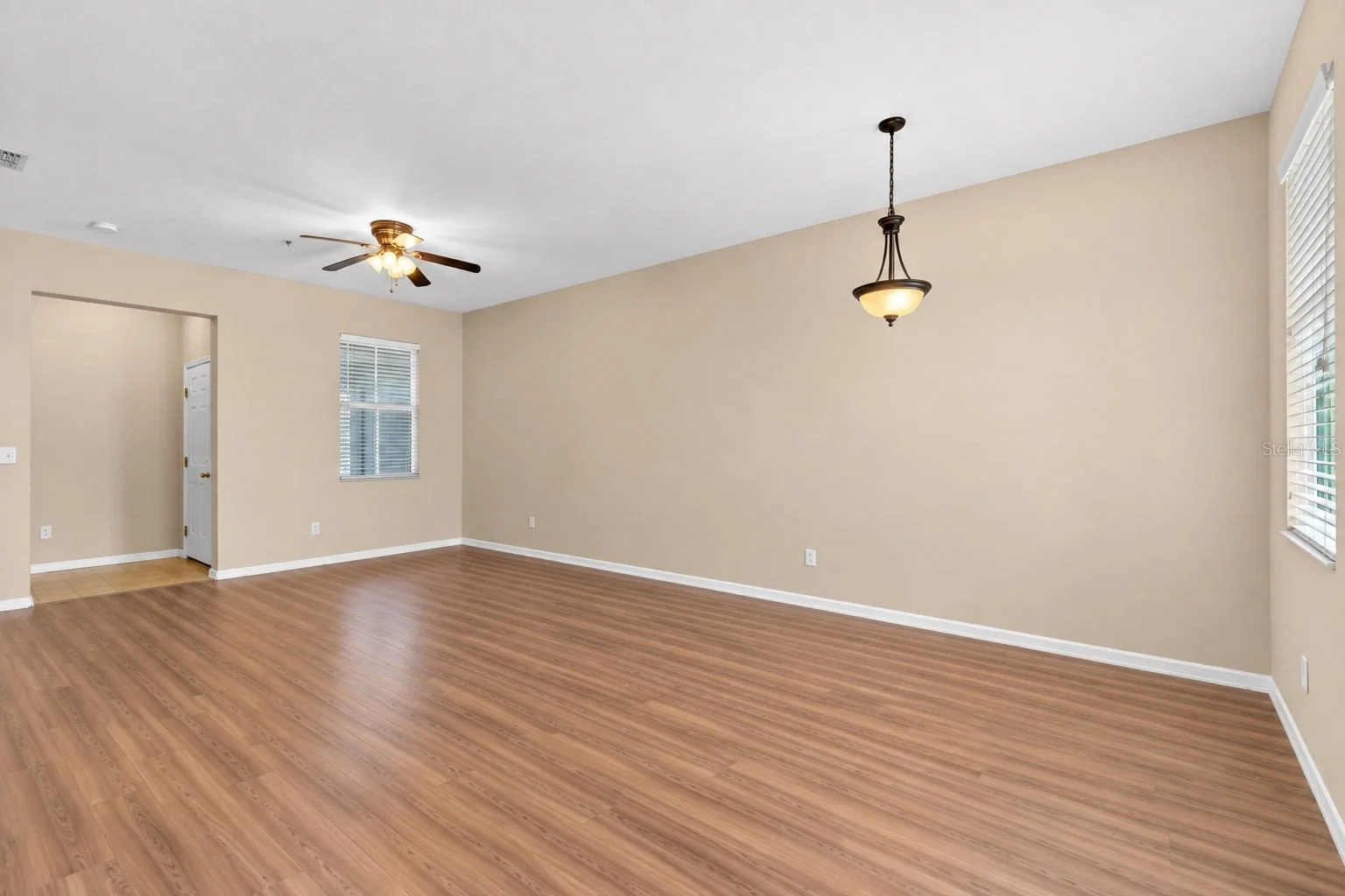 Photo 5 of 1327 PRIORY Circle #1327