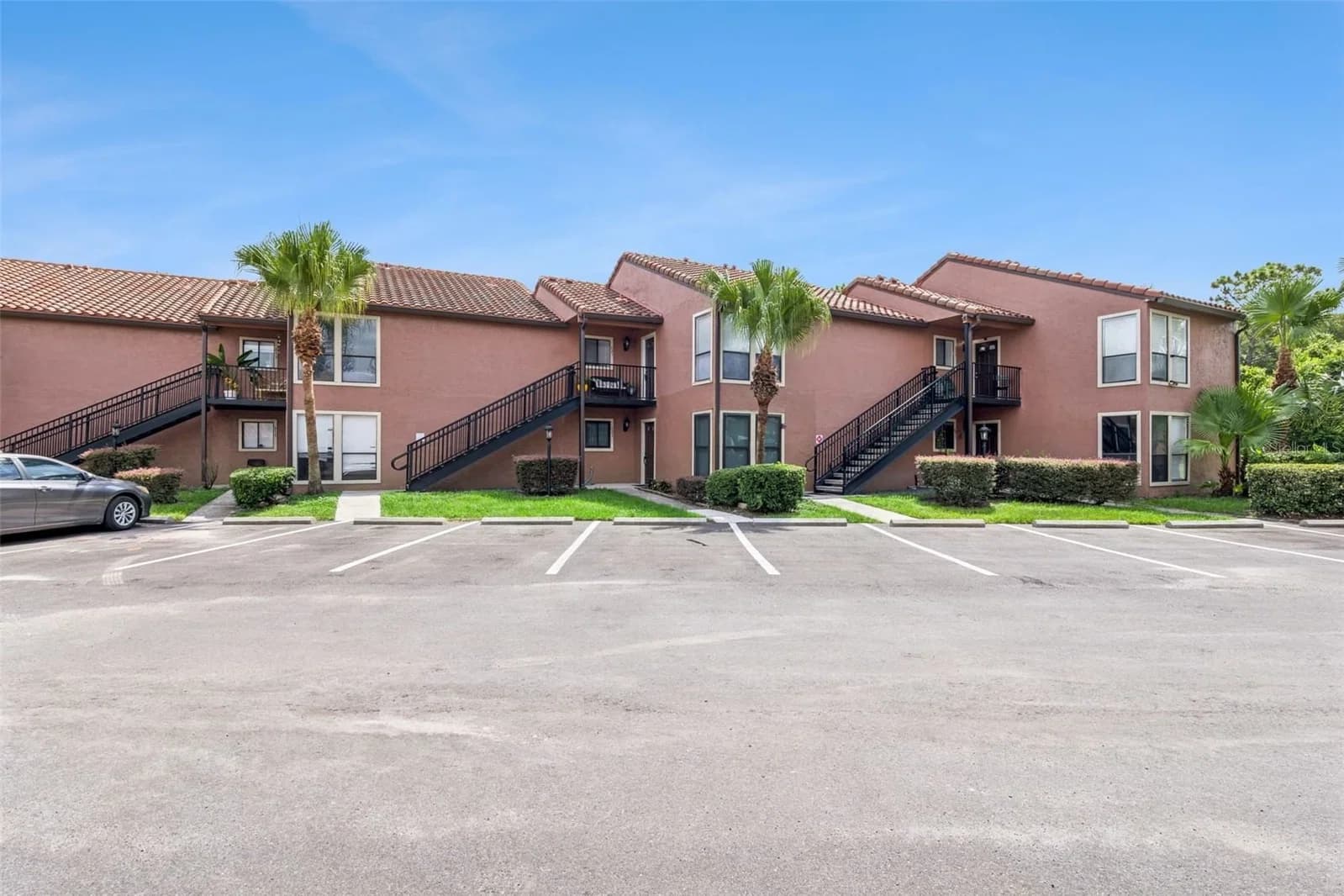 623 GRENADINE Court #623
