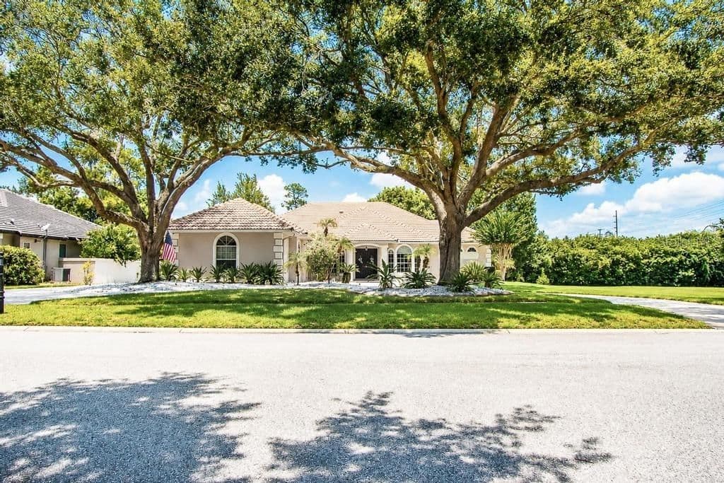 9606 CAMBERLEY Circle
