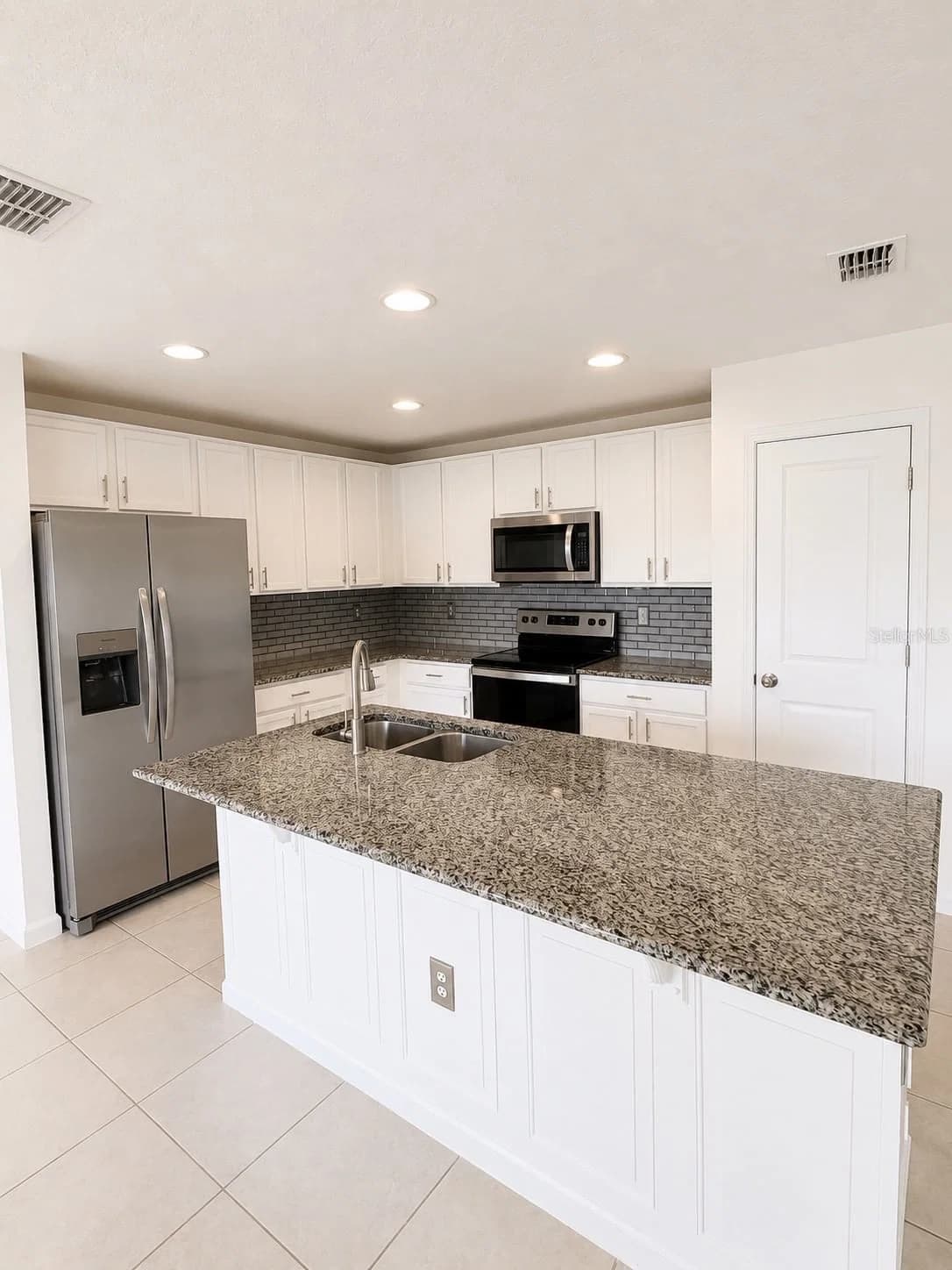 495 TAFT Drive