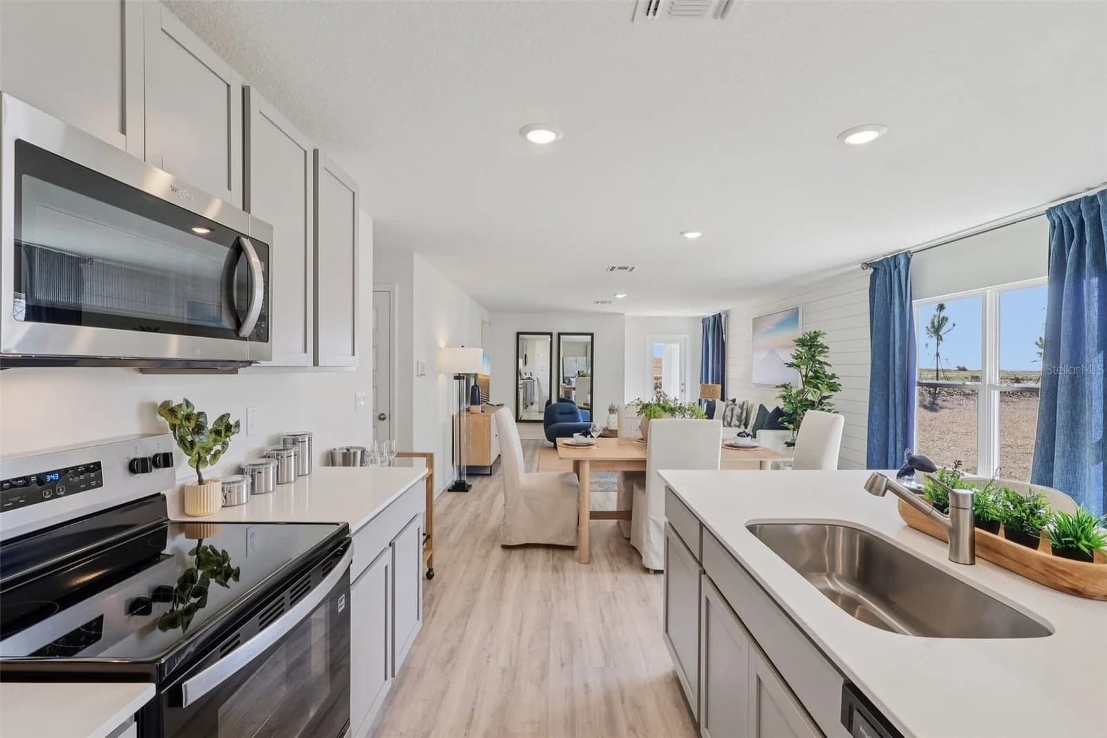 Photo 4 of 5331 CLOUDBERRY Avenue