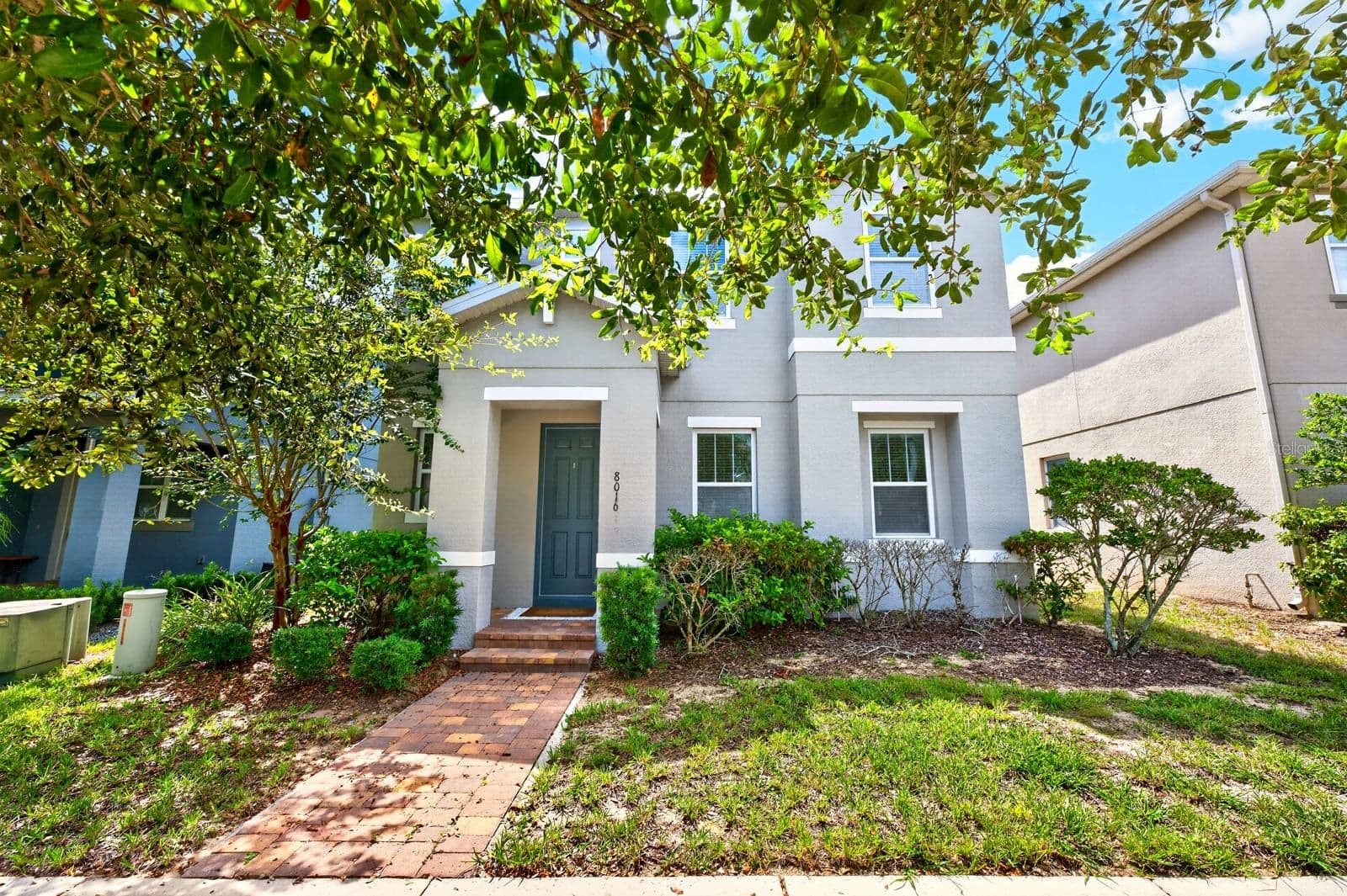 8016 SWEET ORANGE Avenue