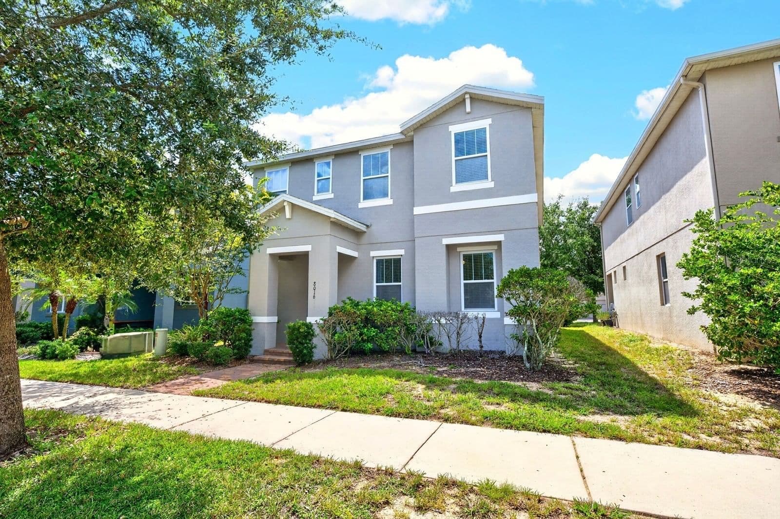 8016 SWEET ORANGE Avenue