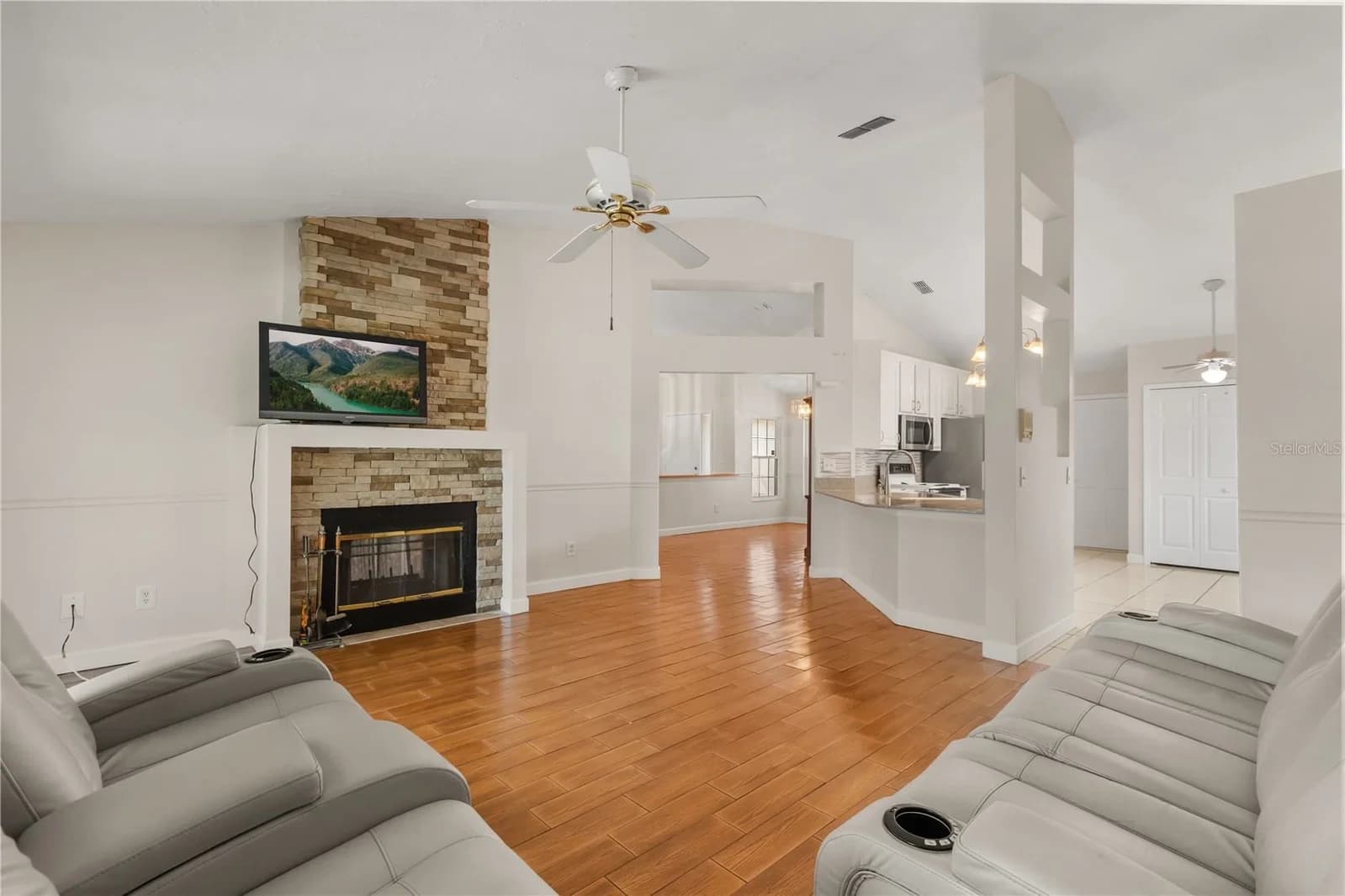 Photo 5 of 3236 TIMUCUA Circle