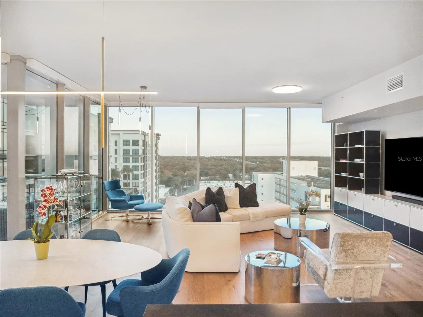 Photo 4 of 260 OSCEOLA Avenue #1001