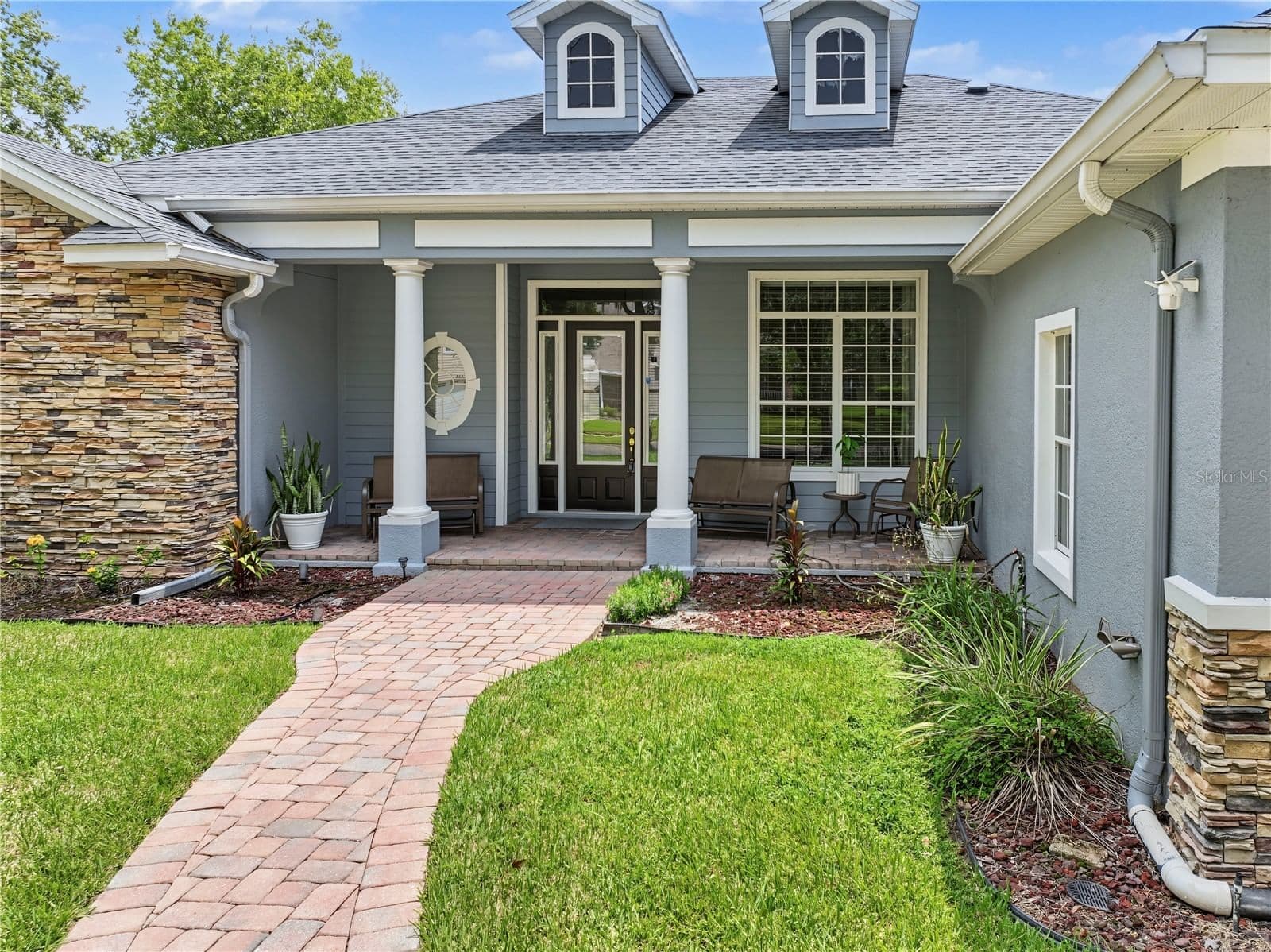 Photo 4 of 427 TIERRA VERDE Lane
