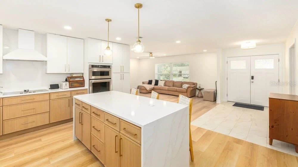Photo 5 of 2086 WINNETKA Court