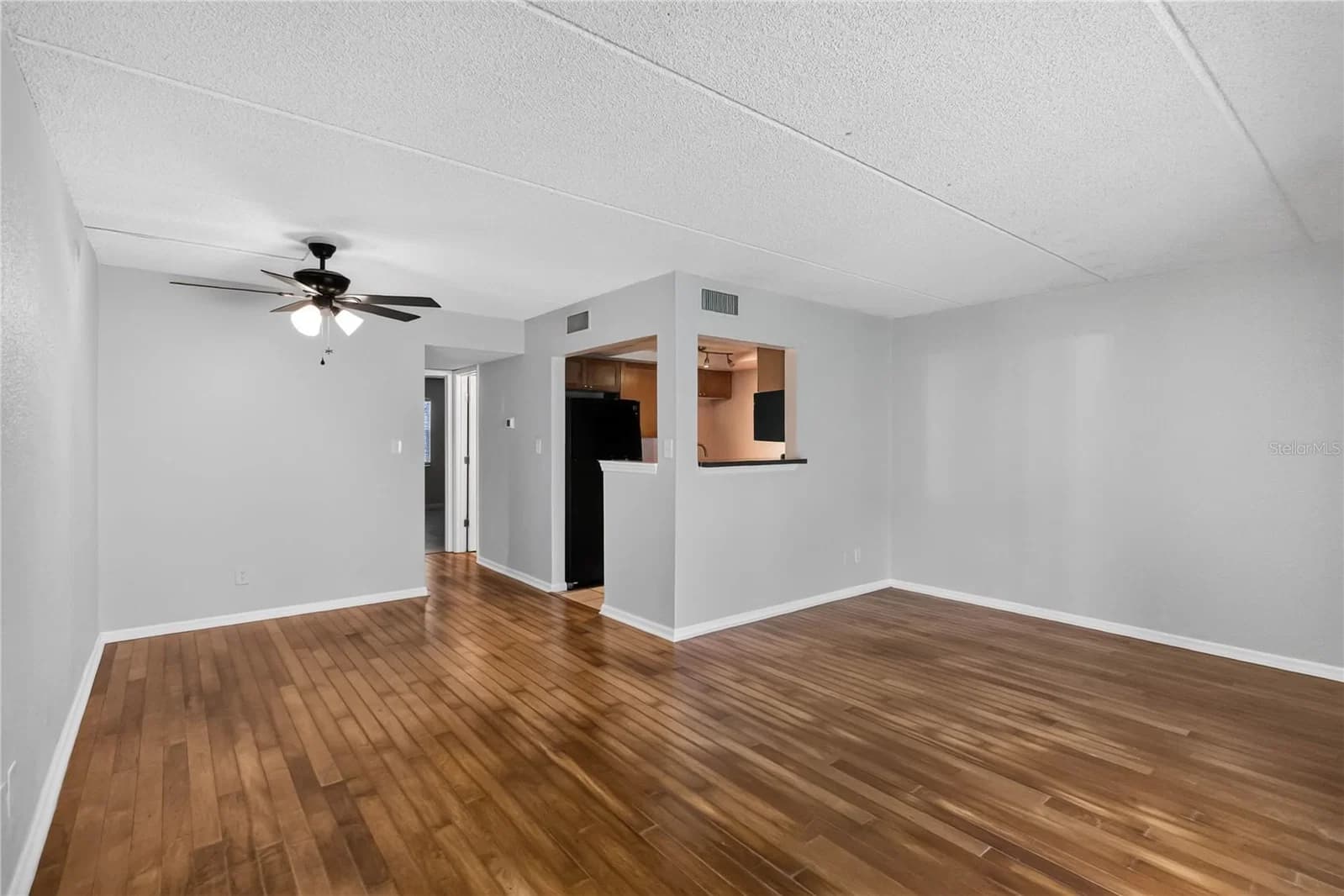 Photo 4 of 285 LEWFIELD Circle #285