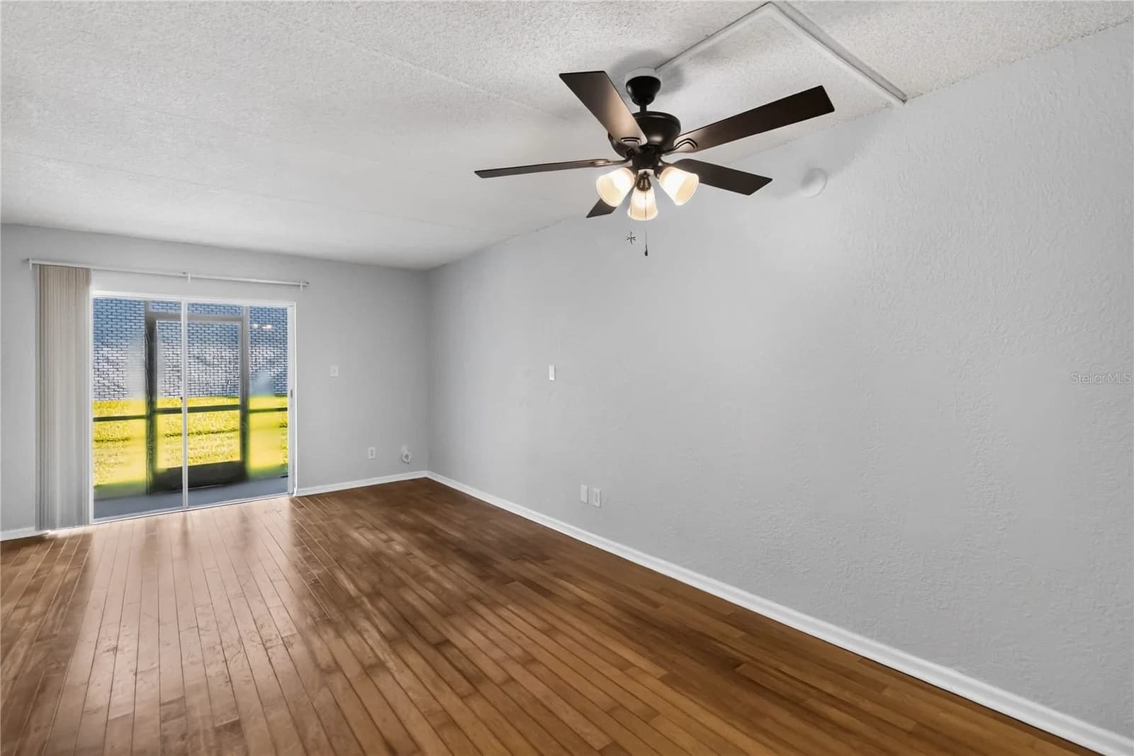 Photo 5 of 285 LEWFIELD Circle #285