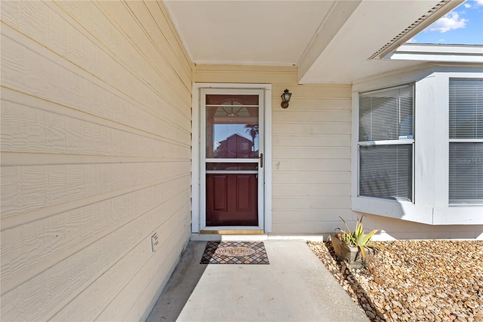 Photo 5 of 1094 MARTIN Boulevard