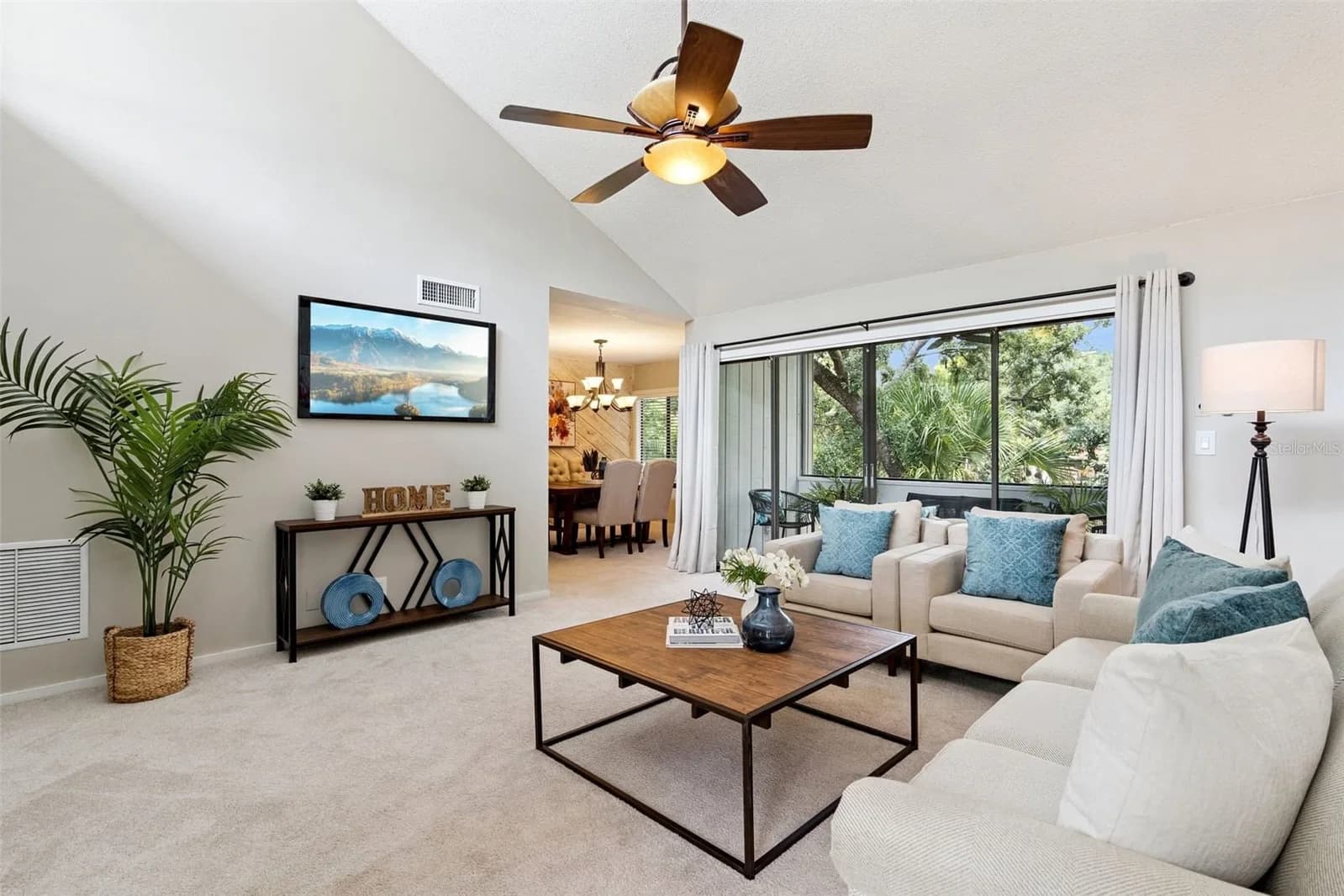 203 CROWN OAKS Way #203
