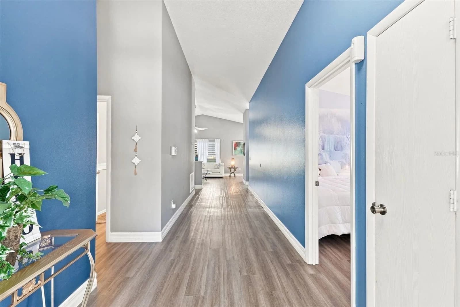 510 CASTLEMAIN Circle