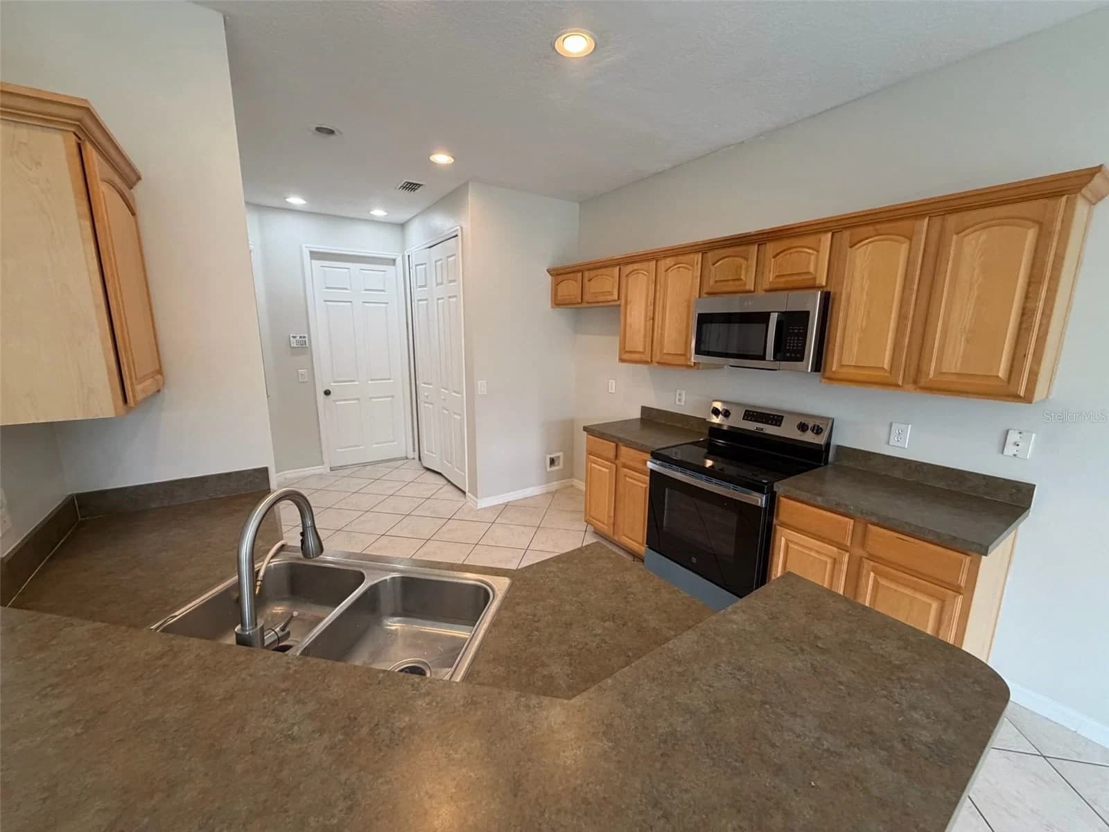 Photo 4 of 7530 CRANES CREEK Court