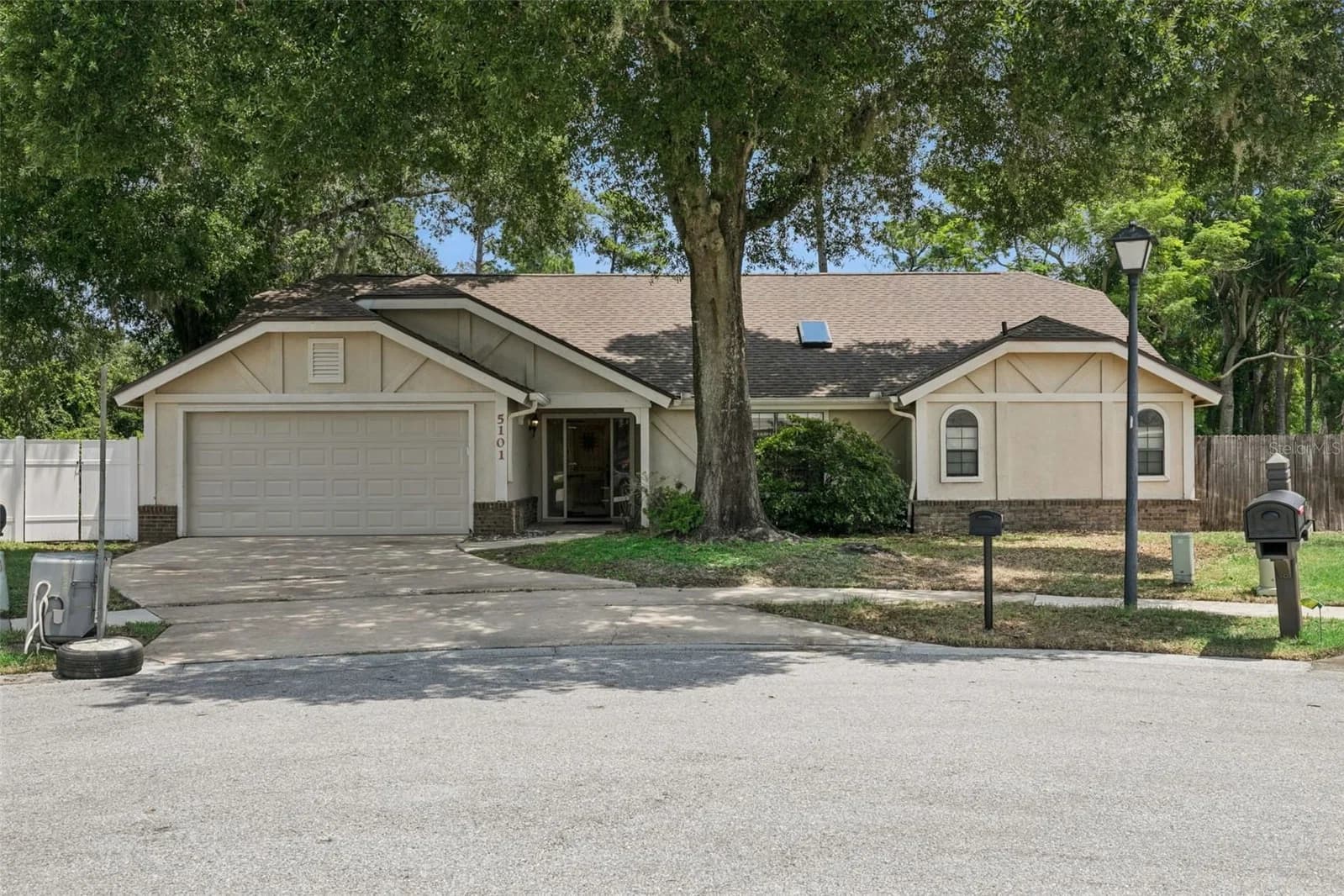 5101 GOLDENWOOD Drive