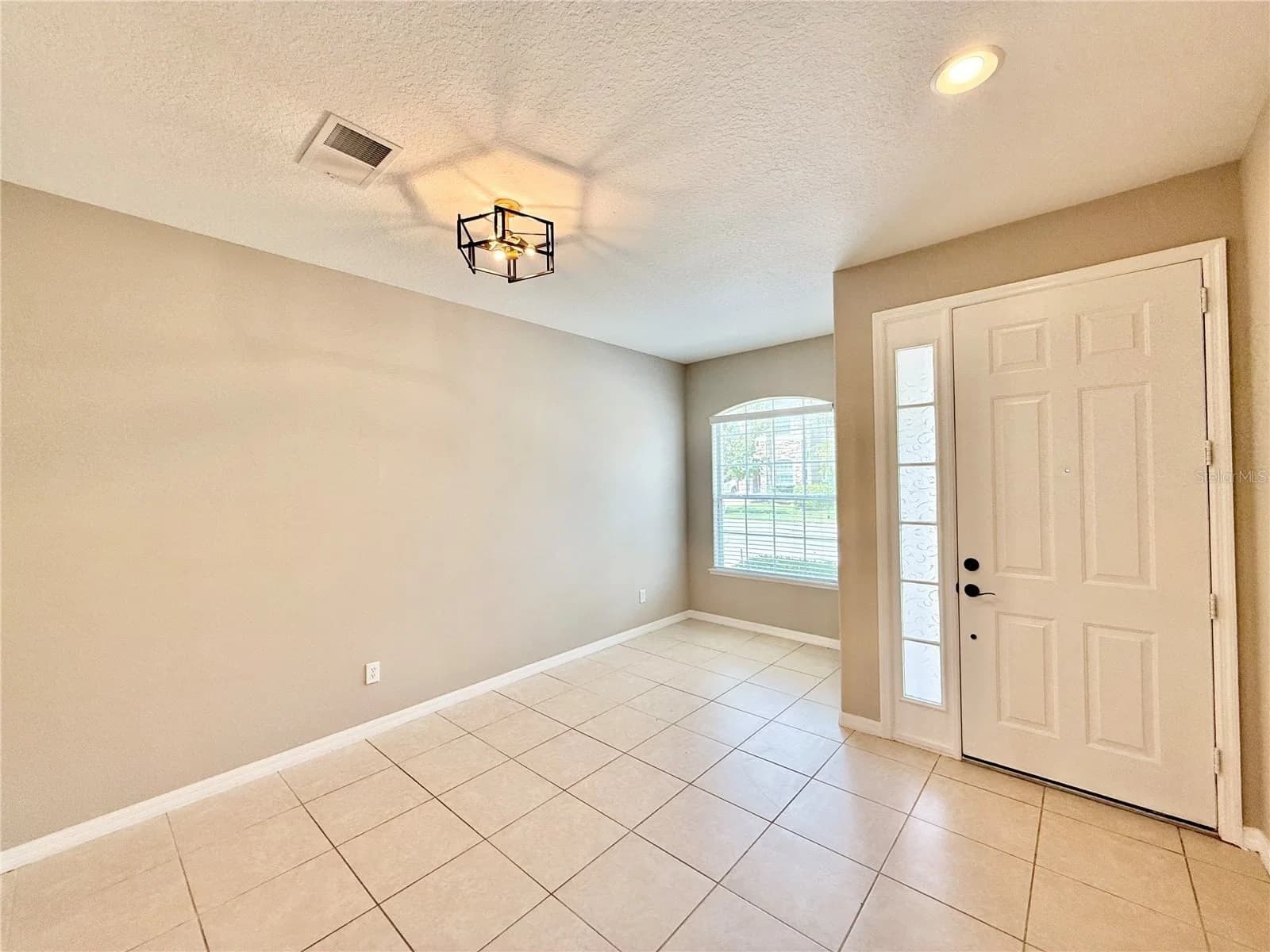 Photo 4 of 547 TERRACE SPRING Drive