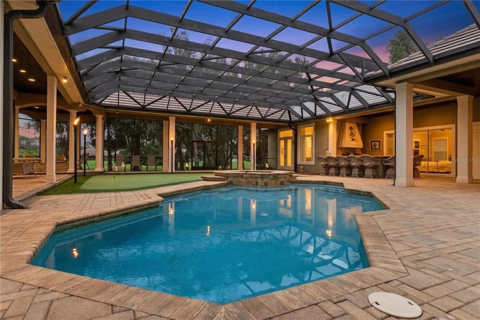 3355 LAKEVIEW OAKS Drive