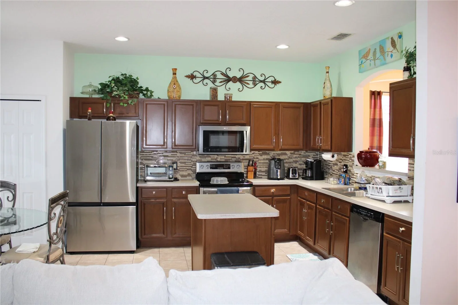 Photo 4 of 463 PALOMA Drive