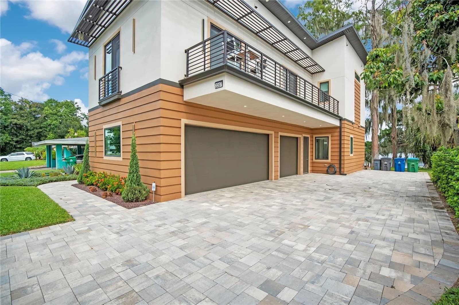 Photo 4 of 2207 KINDEL Avenue
