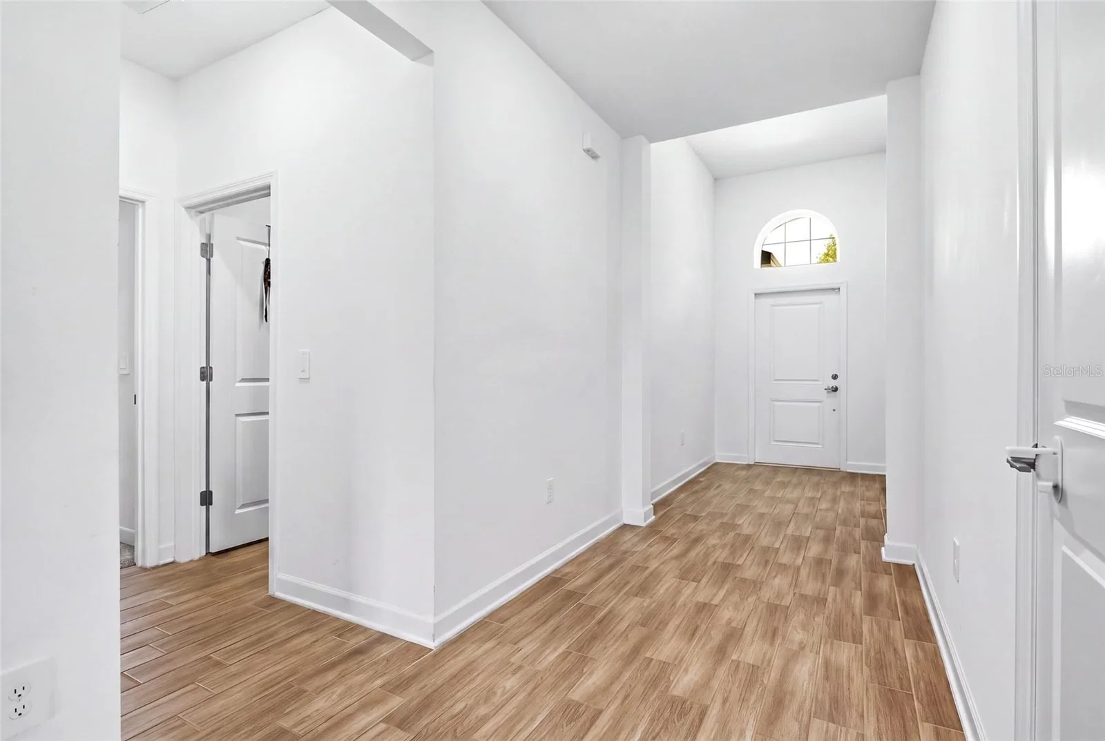 Photo 5 of 2868 CAMDEN Way