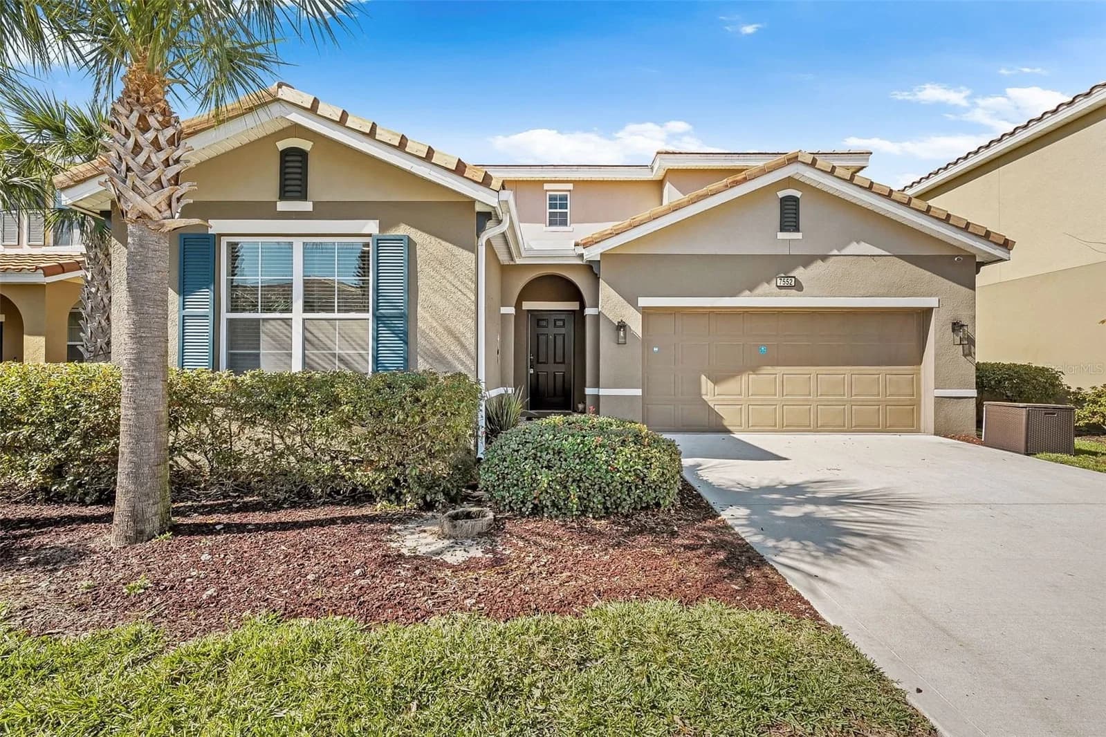 7552 OAKMOSS Loop