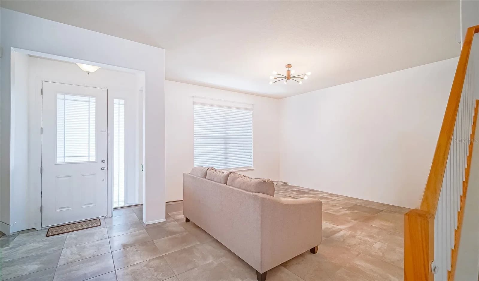 Photo 5 of 8415 LOVETT Avenue